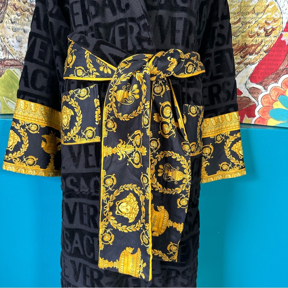 Versace Baroque Robe Medium - Picture 7 of 15